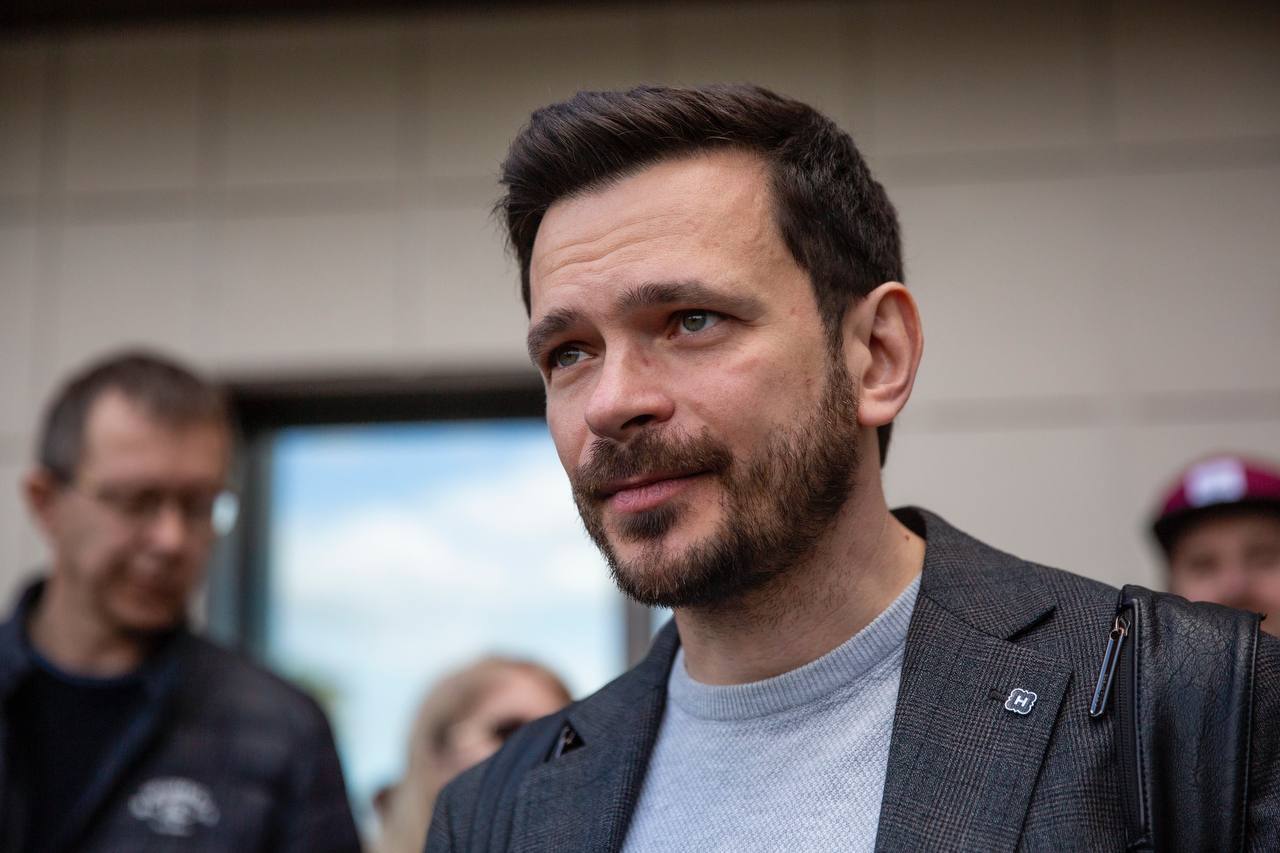 SAVE ILYA YASHIN